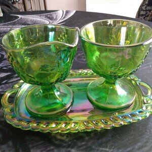 Vintage-Iridescent-Creamer and sugar bowl-Indiana glass green-mint